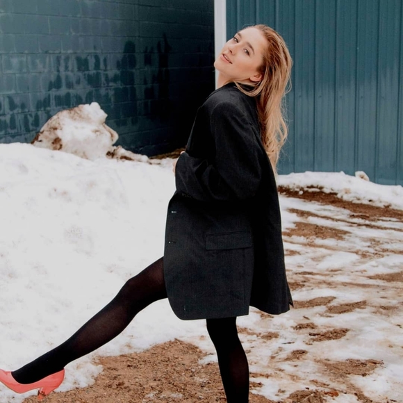 Meet your Posher, Rachel - Picture 2 of 5